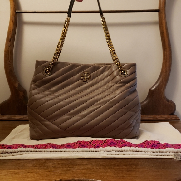 Tory Burch Handbags - ⭐SALE⭐ Tory Burch Kira Quilted Leather Tote - Tan